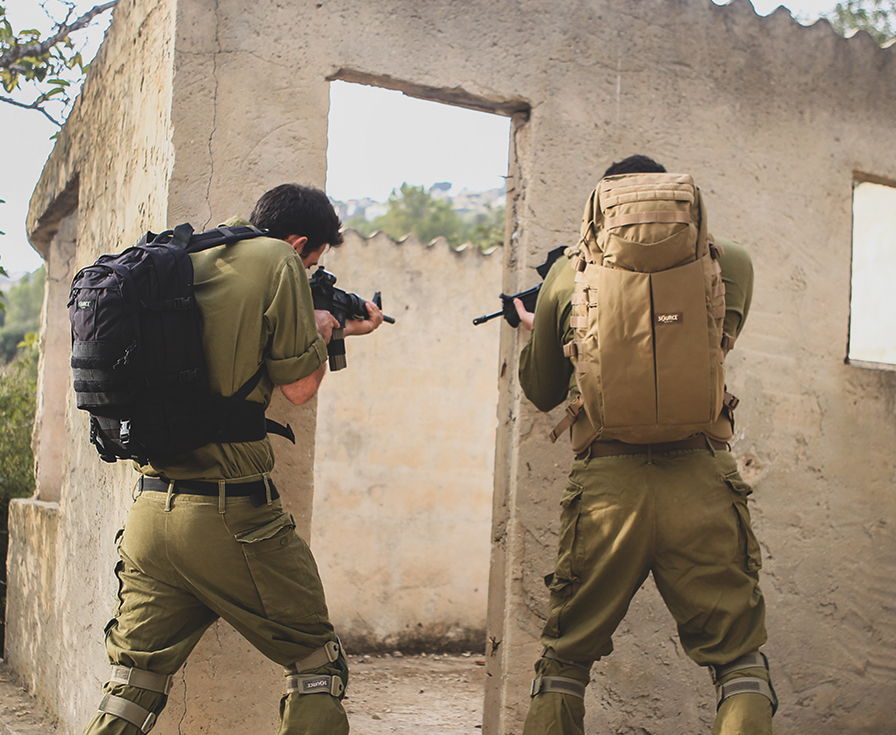 תיקי גב ומים